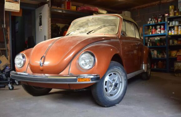 1979 Volkwagen Beetle Cabrio With 2 Miles Brings Over $60k At Auction